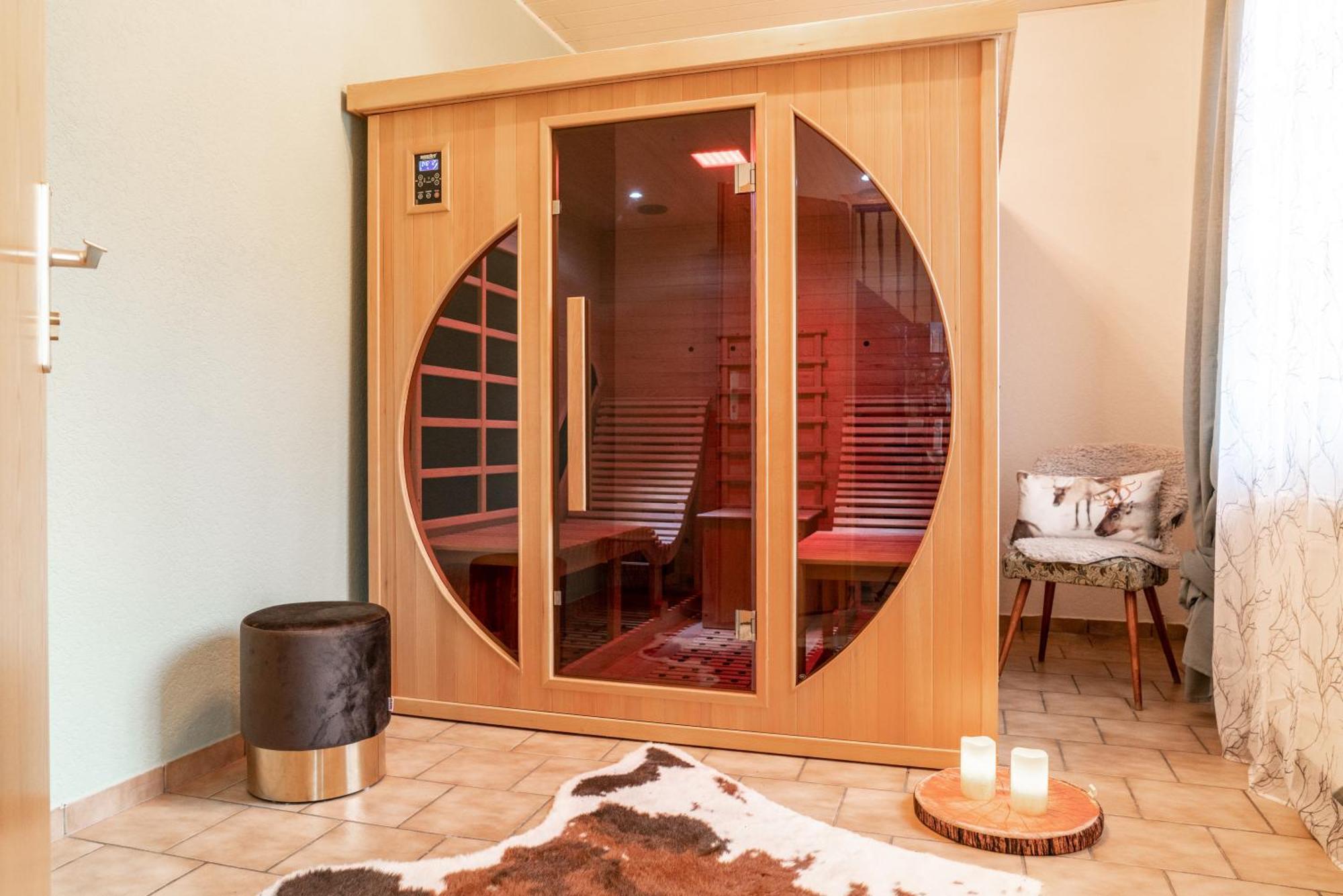 Das Waldseechalet Maerchenhafter Waldseeblick - Moderne Wohnung Mit Infrarotsauna ฮาสเซลเฟลเดอ ภายนอก รูปภาพ