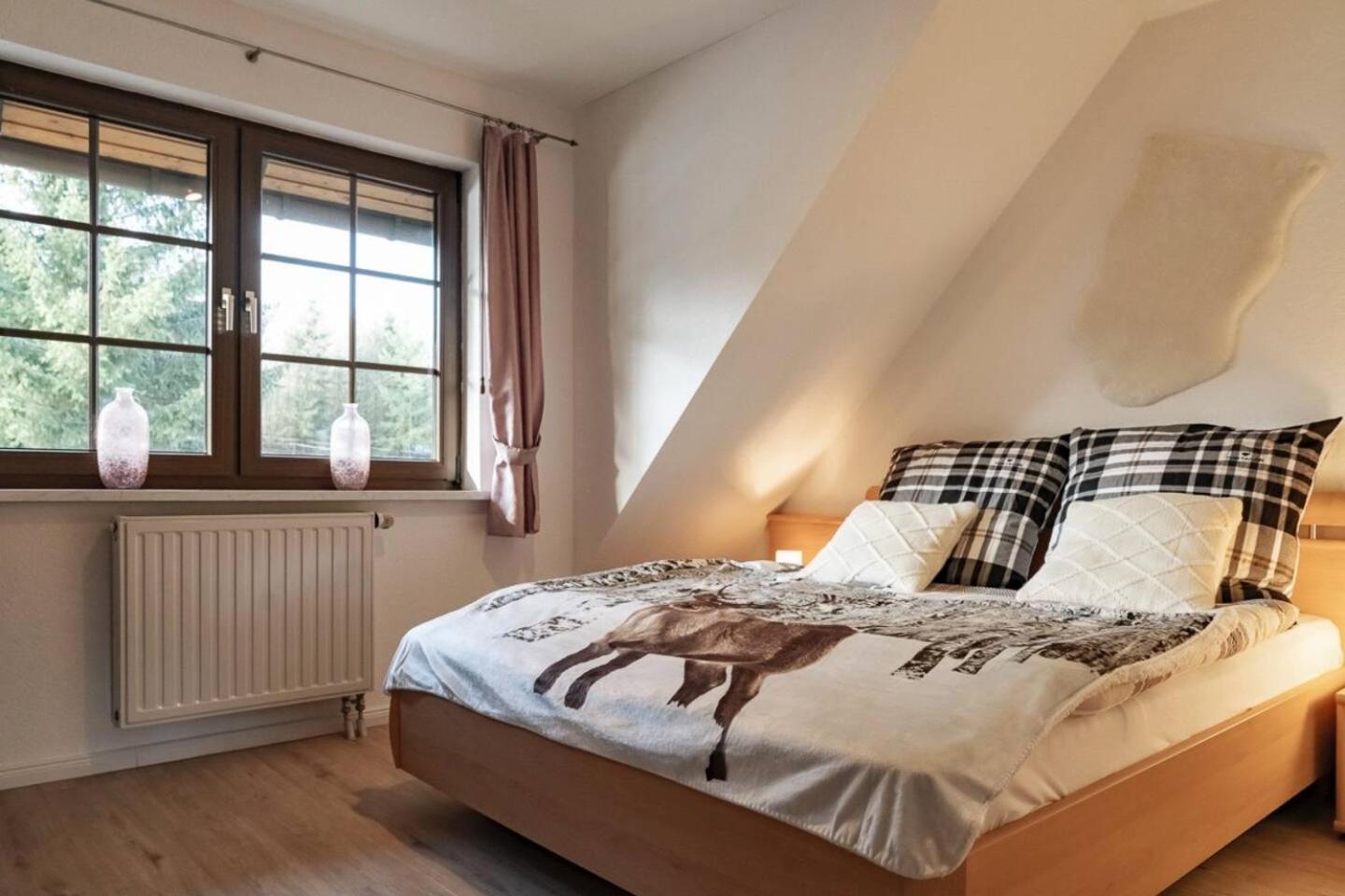 Das Waldseechalet Maerchenhafter Waldseeblick - Moderne Wohnung Mit Infrarotsauna ฮาสเซลเฟลเดอ ภายนอก รูปภาพ
